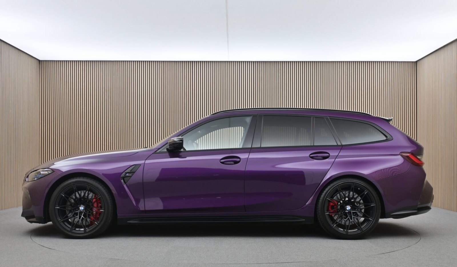BMW M3 COMPETITION 5