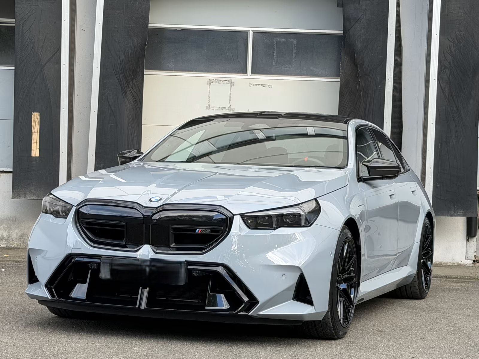 BMW M5 4