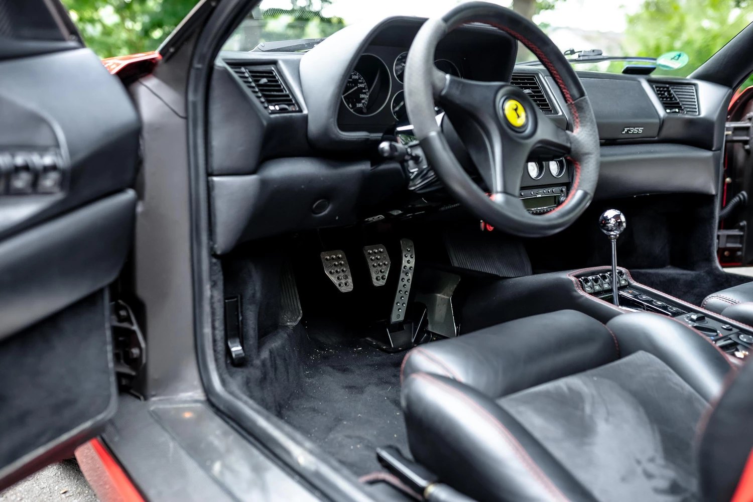 Ferrari F355 Berlinetta 10