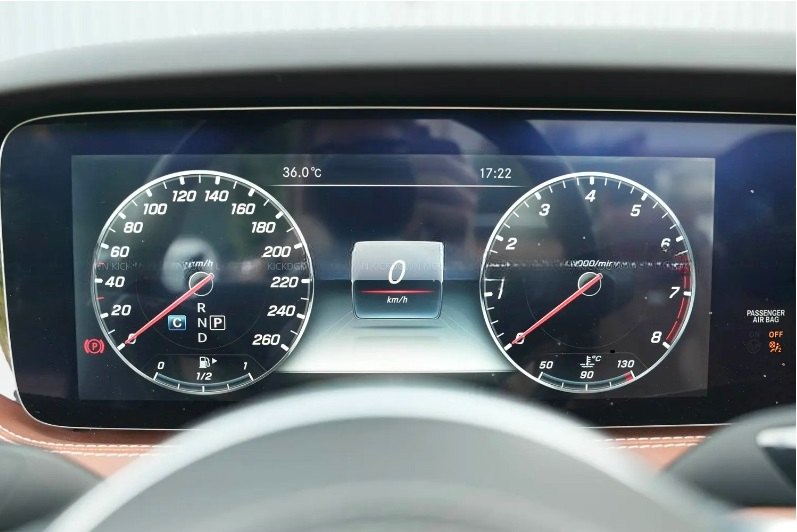 Mercedes Benz A217 S560 Cabriolet 7