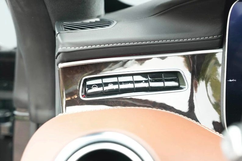 Mercedes Benz A217 S560 Cabriolet 13