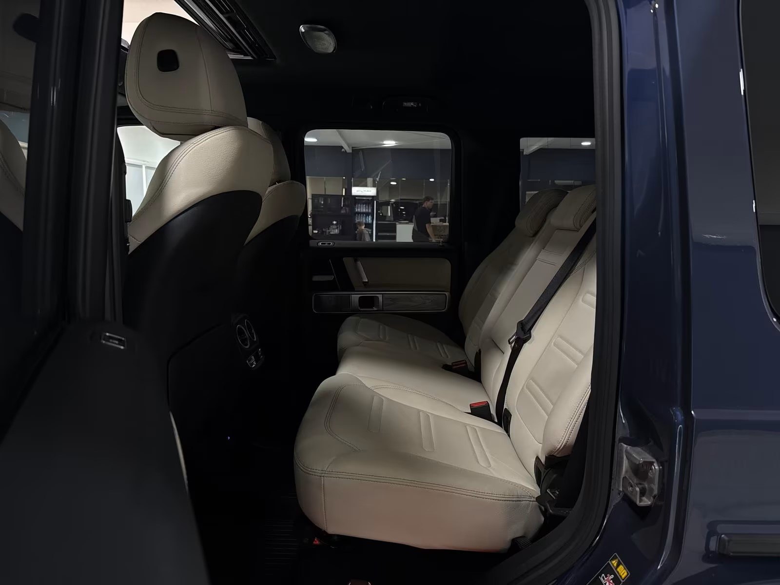 Mercedes-Benz G 580 EQ 9