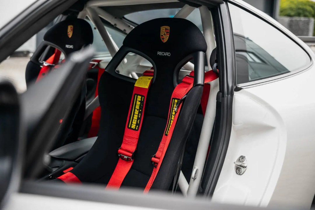Porsche 911 996 GT3 RS 11