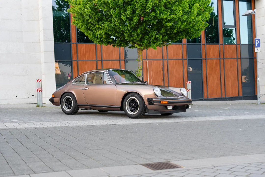 Porsche 911S 8