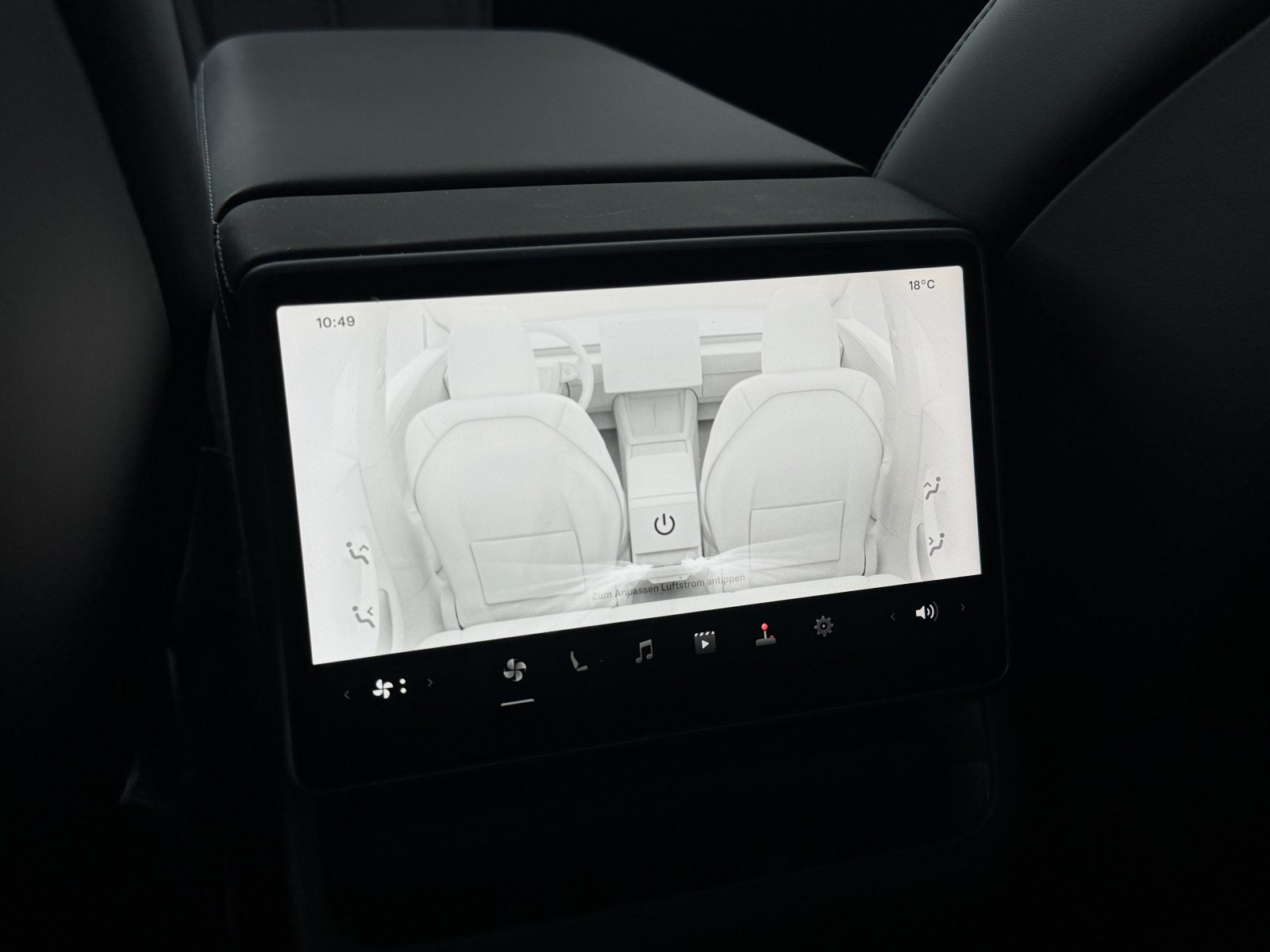 Tesla Model 3 11